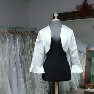 White Long Sleeve Bridal Bolero 1